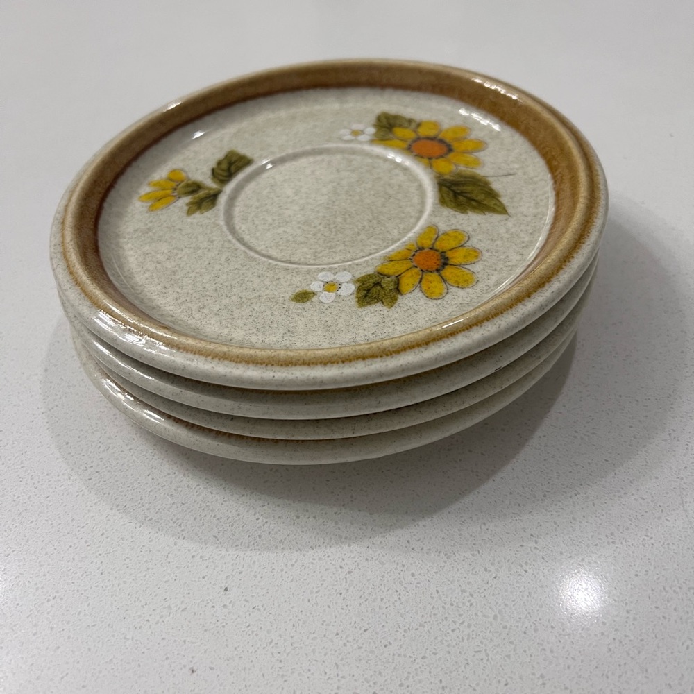 Vintage‎ 1970s Mikasa Stone Manor Melissa 6.5” Plates Yellow Flower Set Of